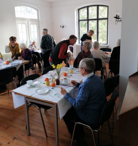 Buchholzer Frühstücksrunde im Pfarrhaus der Dorfkirche Buchholz