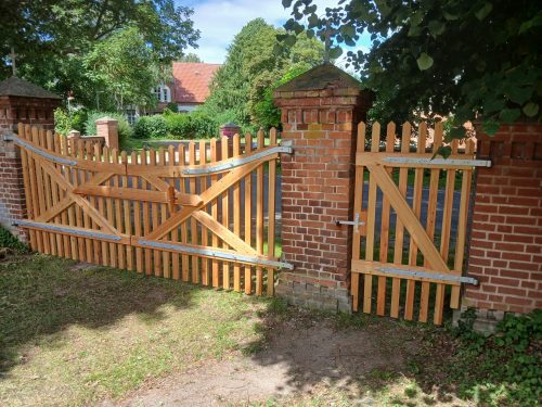 Neue Friedhofstore